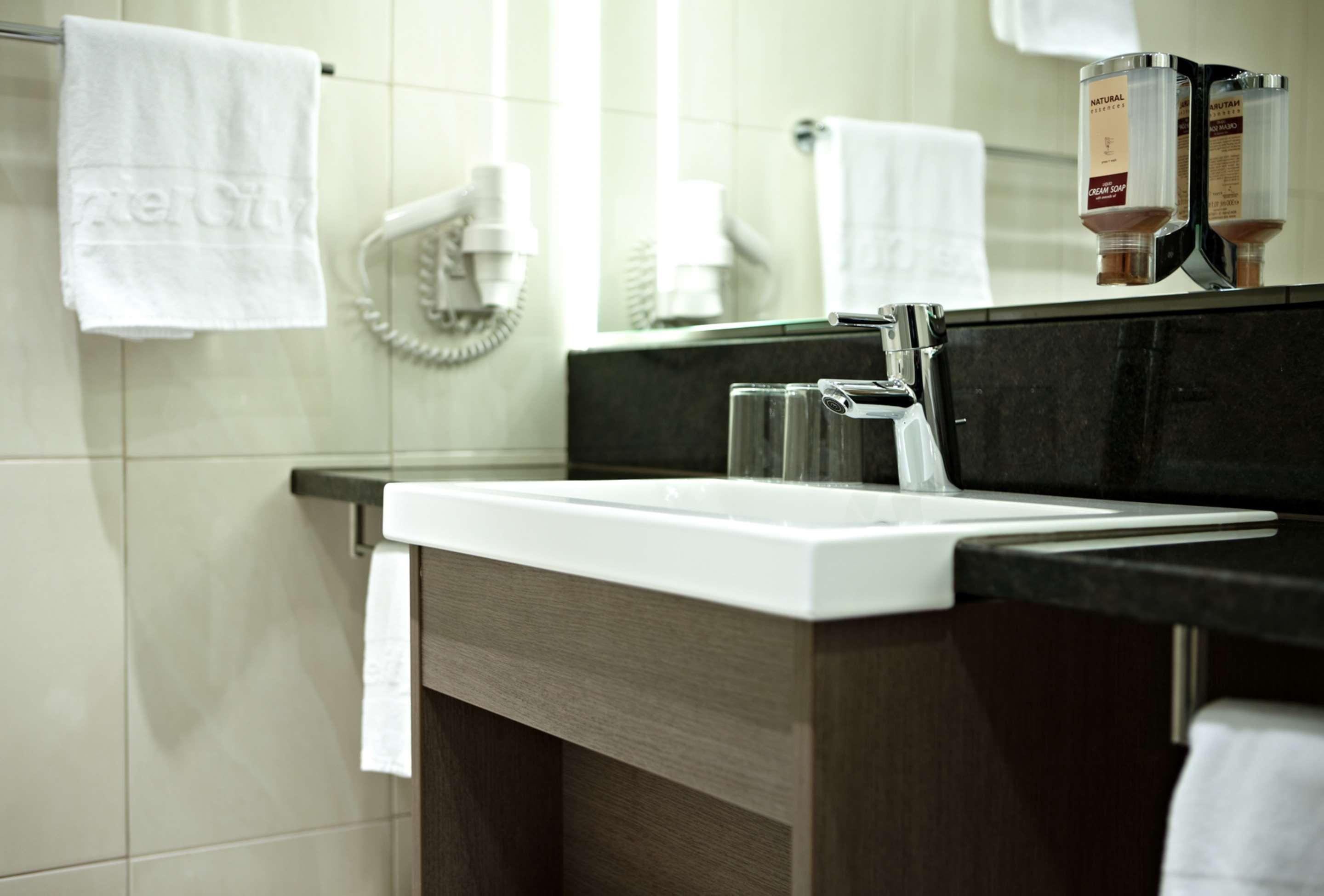 Intercityhotel Майнц Екстериор снимка