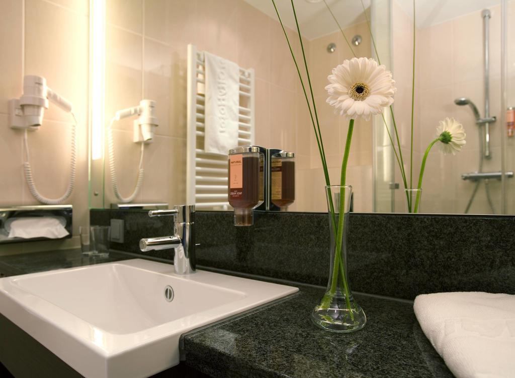 Intercityhotel Майнц Екстериор снимка